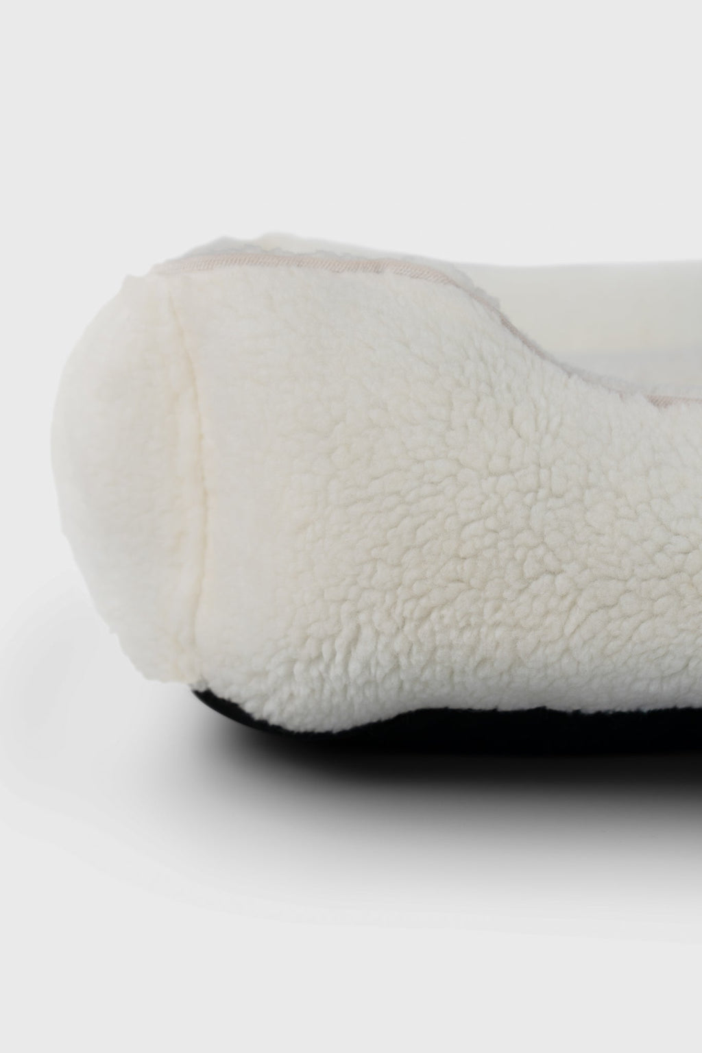 Chester & Lee | Furry Sleeper Dog Bed Beige