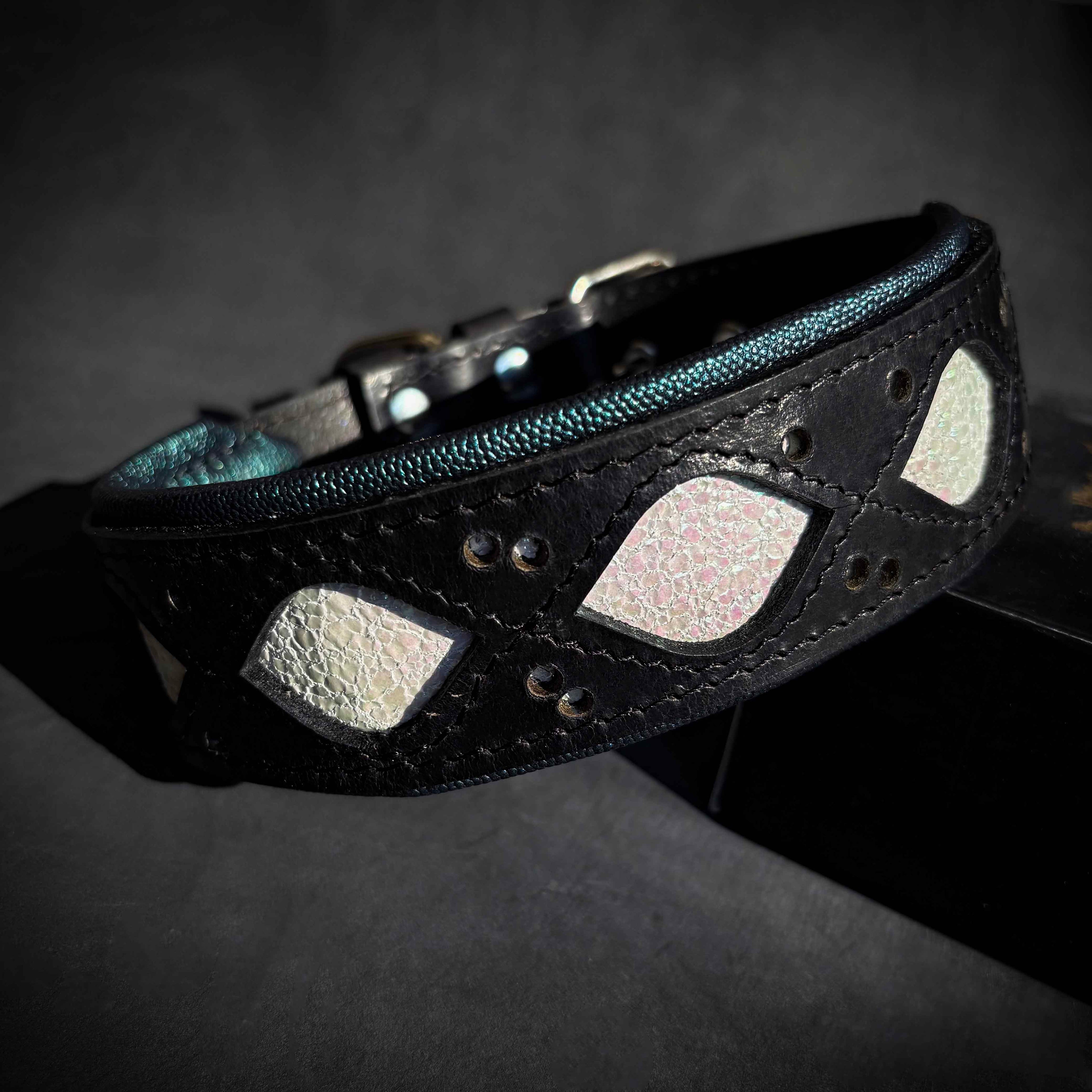 The Avatar Collar